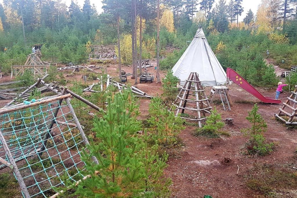 Nybyggd Stuga Intill Skogsbrynet - New Built Cottage Next To The Cowberry Forest Mora Exterior foto